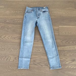 LEVIS WEDGIE SIZE 25!